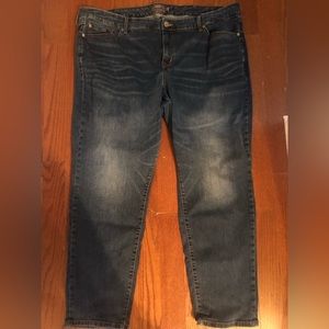 Torrid Boyfriend Straight Jean Size 24T